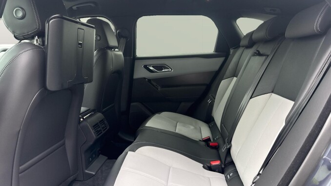Land Rover Range Rover Velar 3.0 D300 MHEV Belgravia Edition 5dr Auto Diesel Estate - Image 4